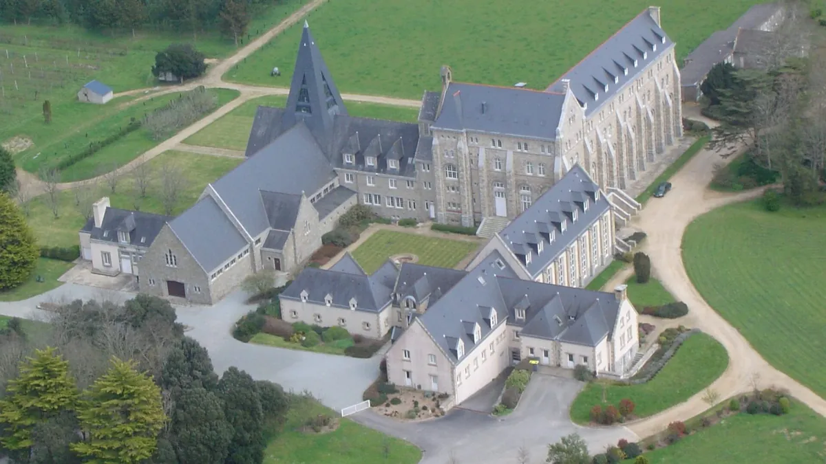 Abbatiale Sainte-Anne de Plouharnel