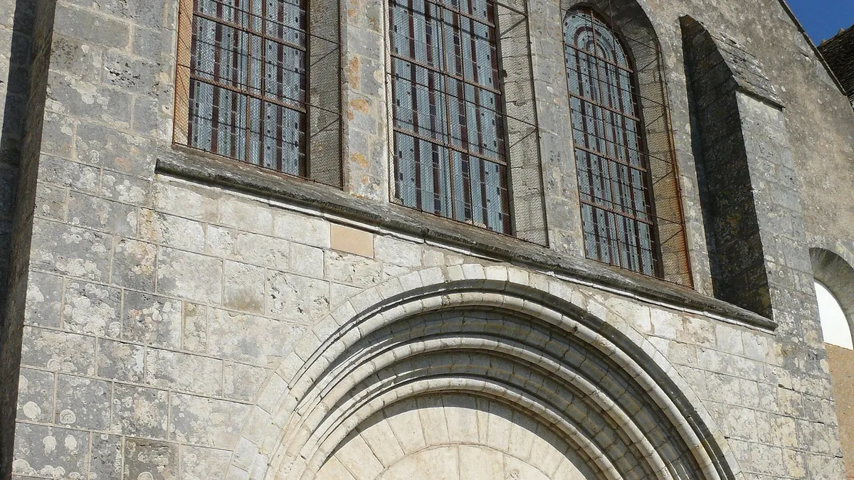 Ancienne abbaye Saint-Pierre, actuellement Centre Hospitalier spécialisé de Chezal-Benoît