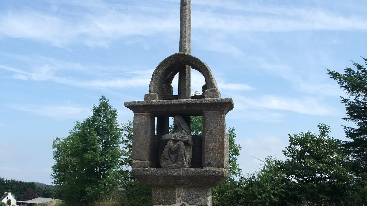 Calvaire de la Croix-Rouge de Pont-Melvez