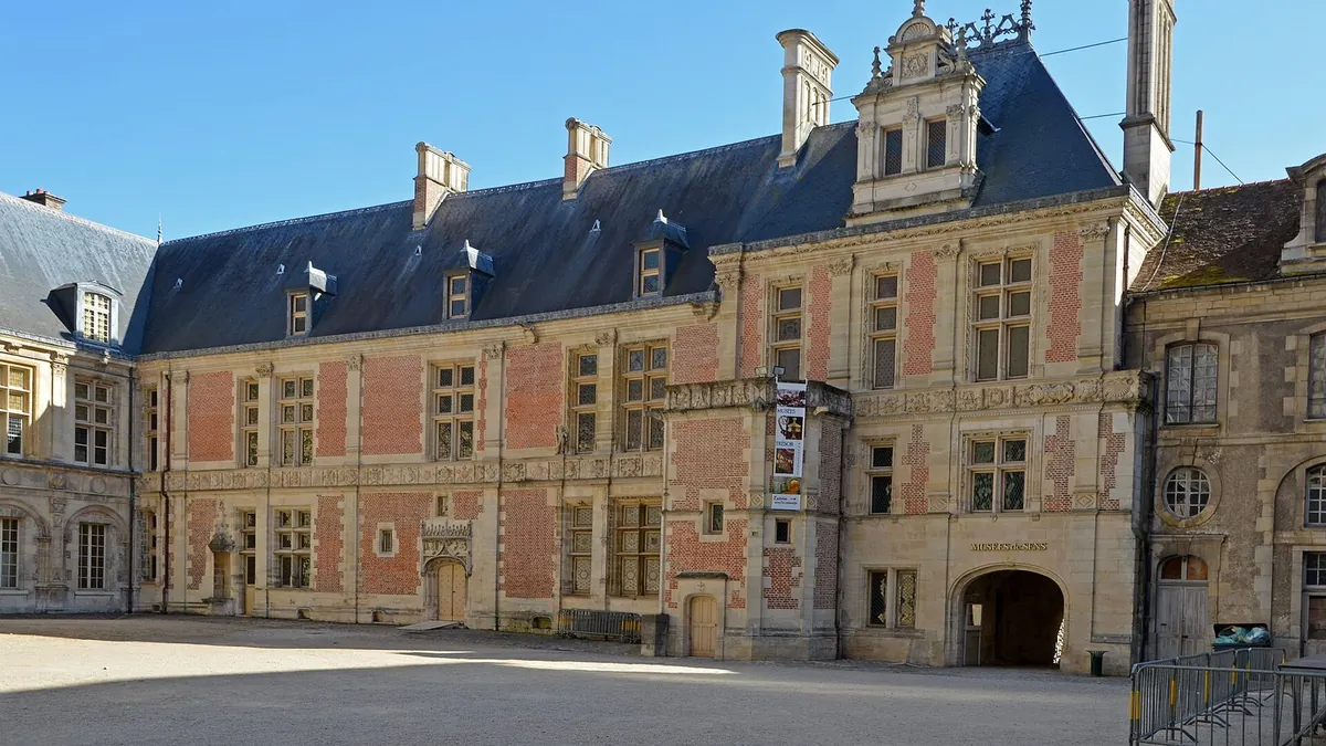 Ancien archevêché ou ancien palais archiépiscopal de Sens