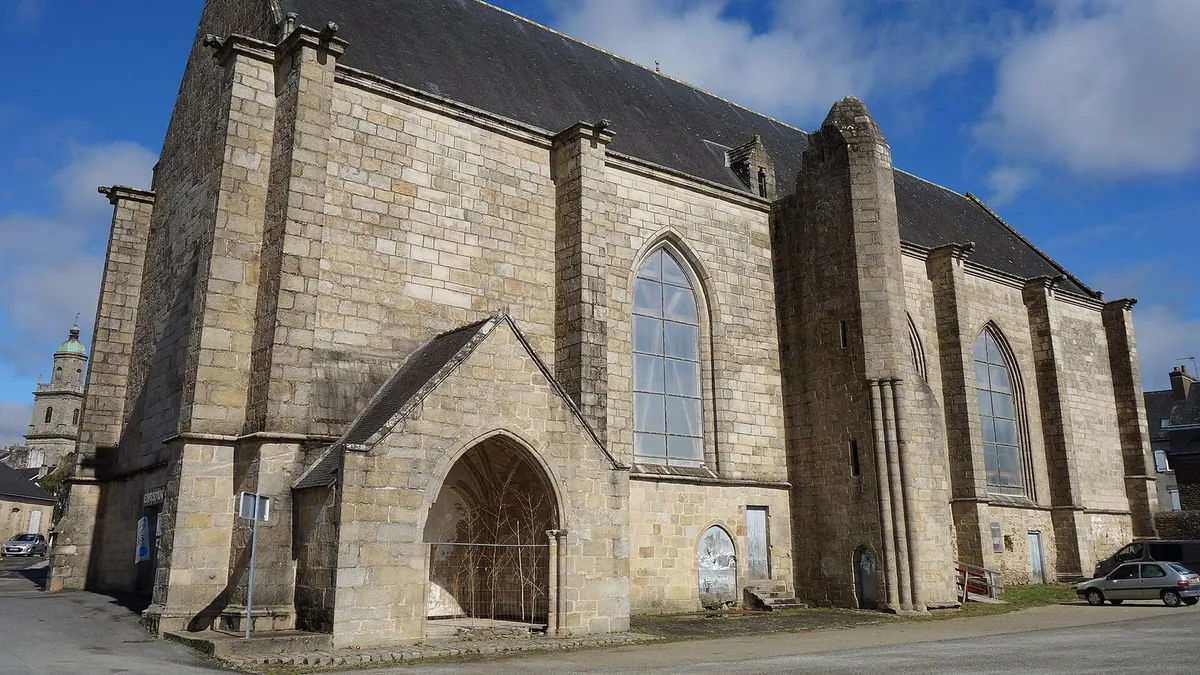 Ancienne chapelle du Saint-Esprit, puis caserne Duguesclin d'Auray