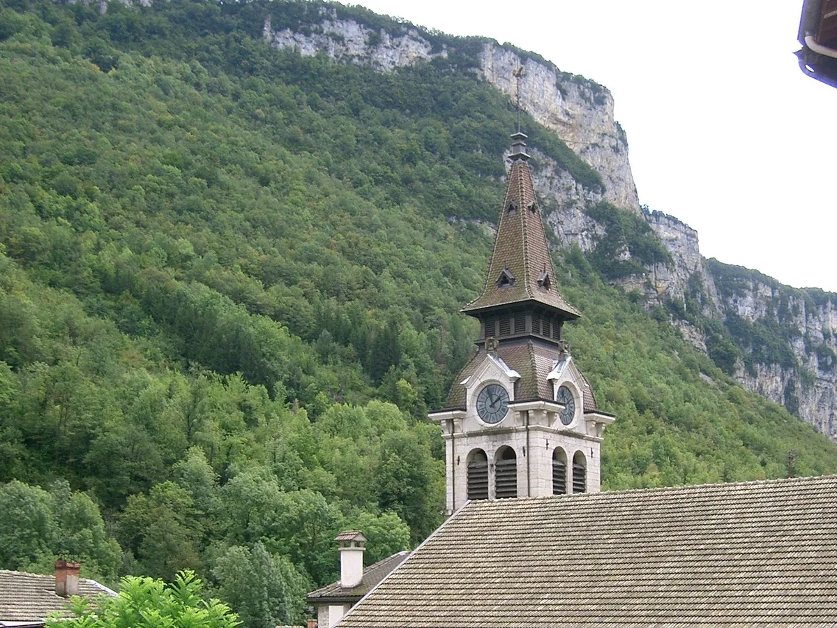Église Saint-André de Tenay