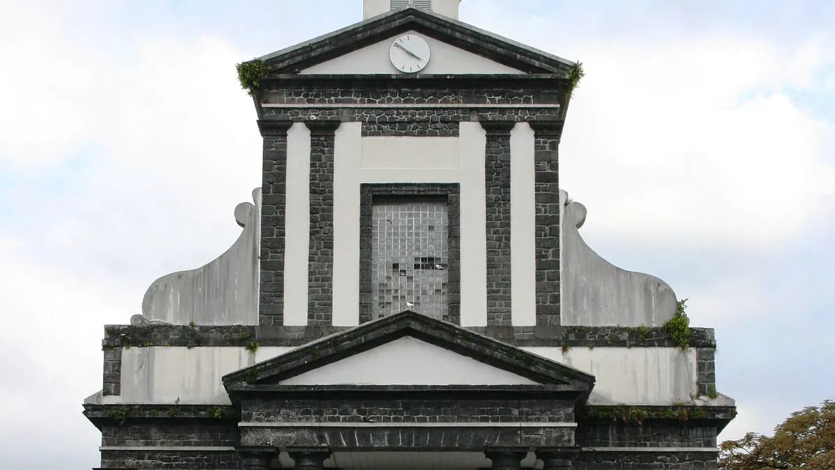 Église paroissiale de Saint-Benoît