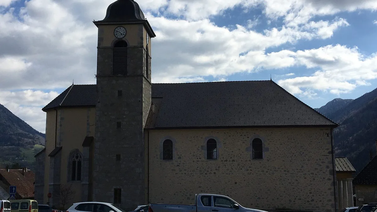 Église Saint-Étienne de Dingy-Saint-Clair