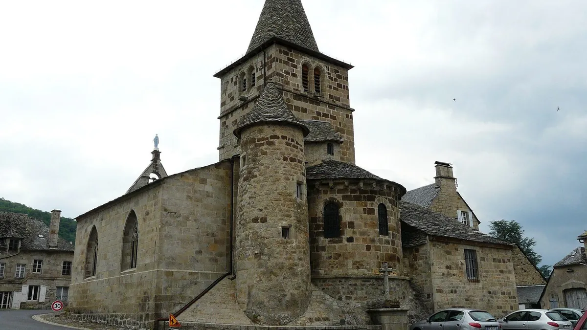 Église Saint-Pierre de Menet