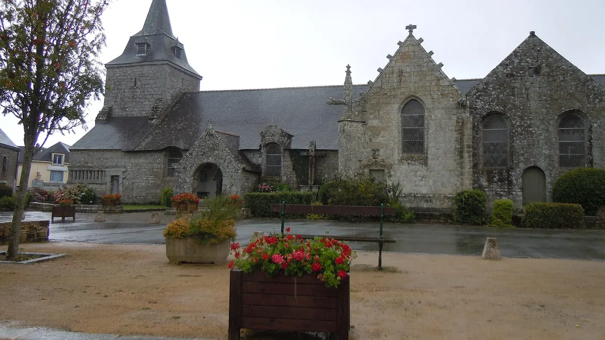 Église Saint-Pierre de Ploërdut