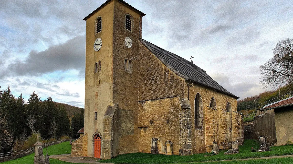 Église Saint-Sulpice de Laval-le-Prieuré