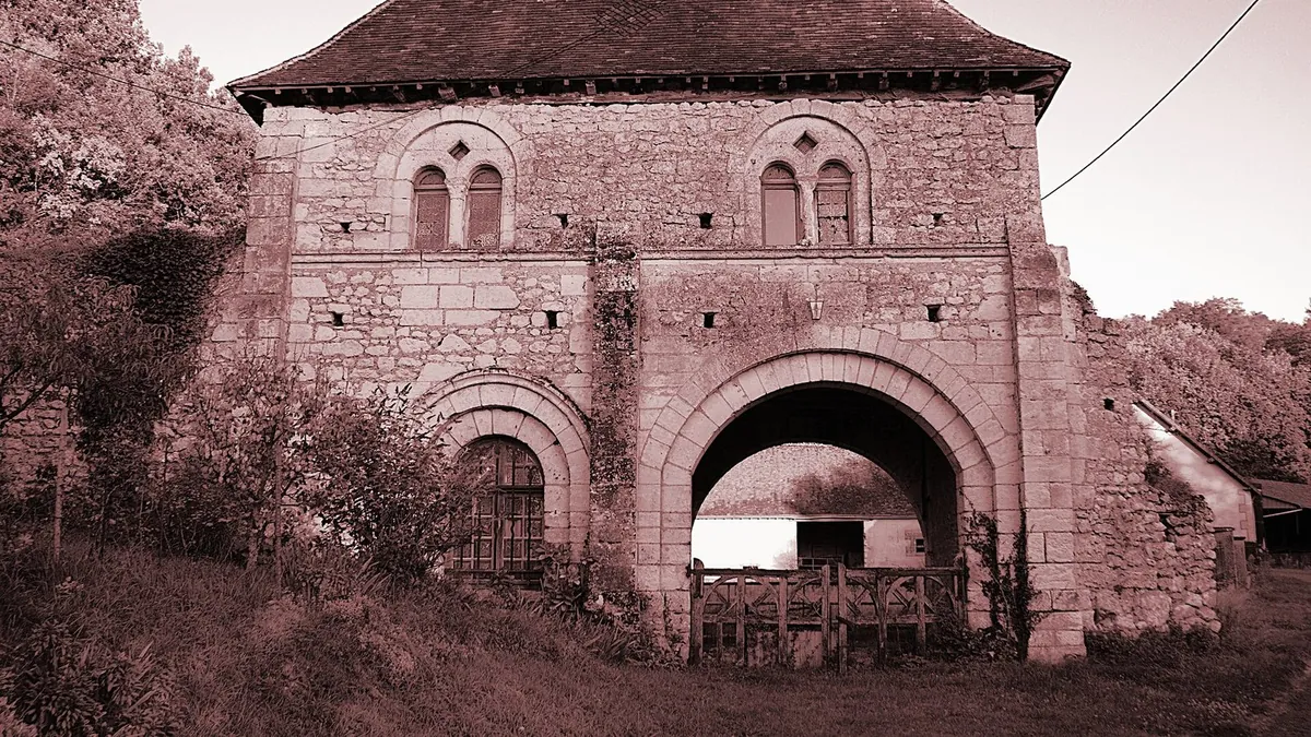 Ancien prieuré de Courtozé d'Azé